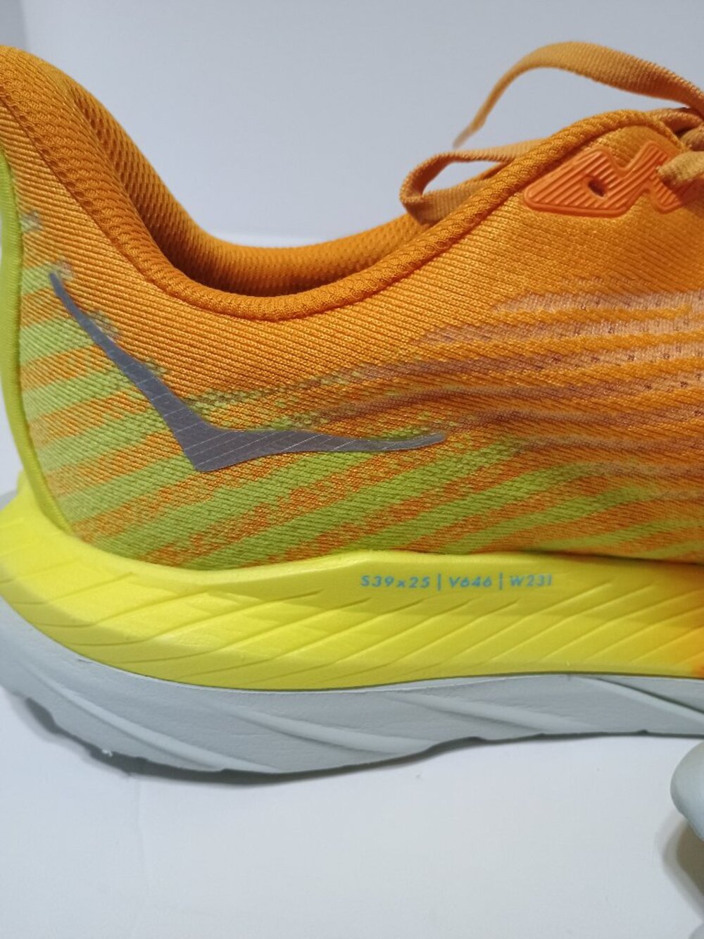 HOKA ONE ONE Mafate Speed 2 Trail Running Shoes Men’s 14 Orange Yellow - Picture 8 of 9